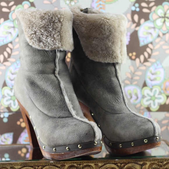 Shearling Boots. Wood Heel - Picture 2 of 16